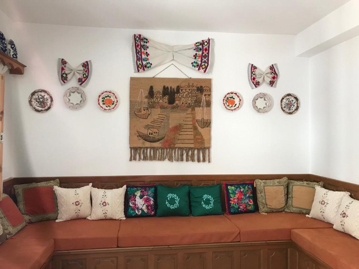 Traditional House Of Diafánion Exterior foto